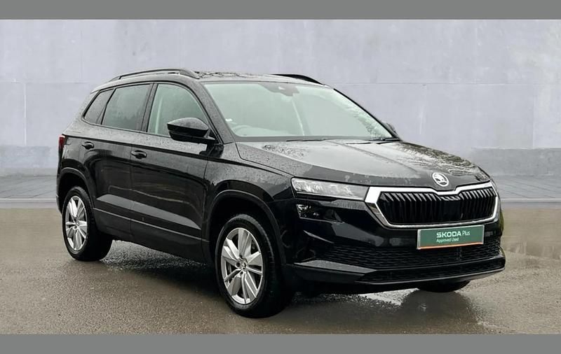 Black Used 2024 Skoda Karoq SE Drive SUV | £21,590 (Super price) - Image 1/4