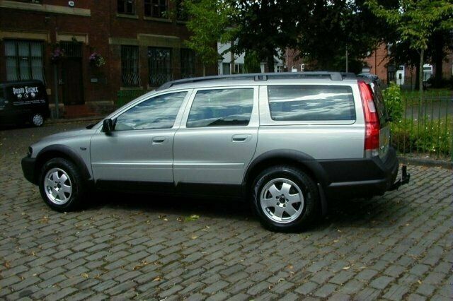 Used 2004 Volvo XC70 SUV | £5,685 - Image 1/4