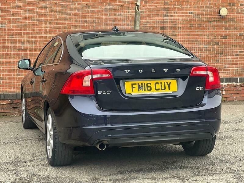 Used Volvo S60 SE 120 HP (88 kW) 2016 Blue Sedan