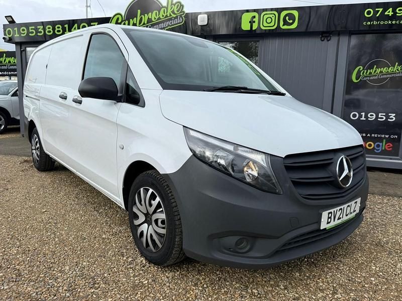 Used Mercedes Vito Progressive 134 HP (98 kW) 2021 White Van