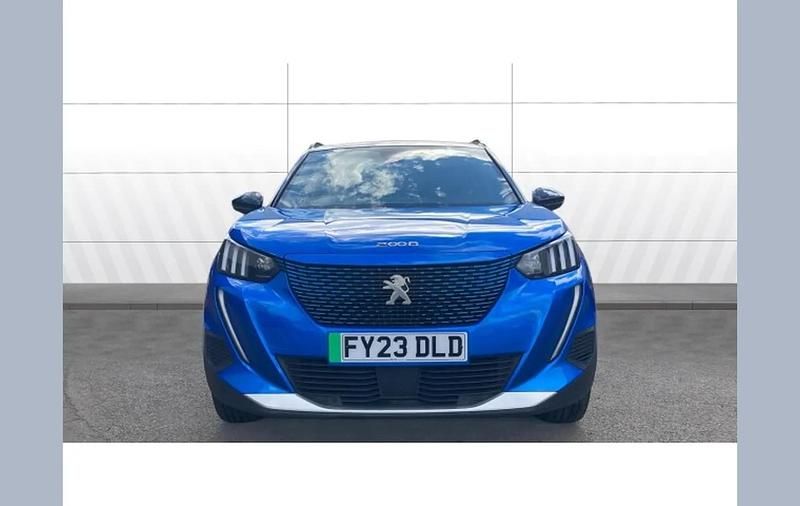 Używany Peugeot e-2008 GTi 100 kW (136 KM) 2023 Niebieski SUV