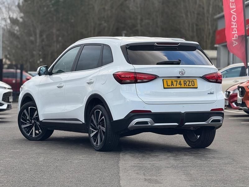 Used MG ZS Trophy 2024 White Hatchback