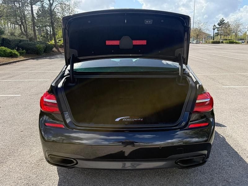 Begagnad BMW 740 M Sport 320 HK (235 kW) 2017 Svart Sedan