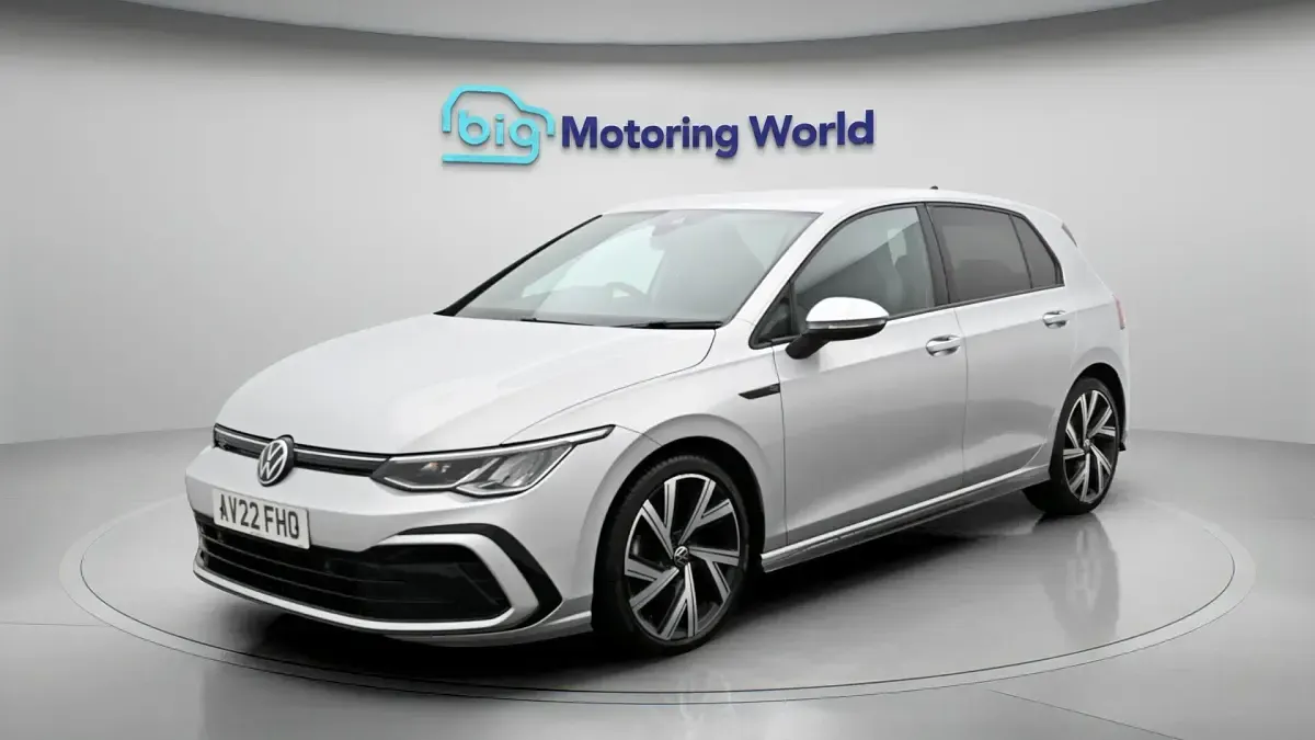 Used VW Golf VIII R-line 150 HP (110 kW) 2022 Silver Hatchback