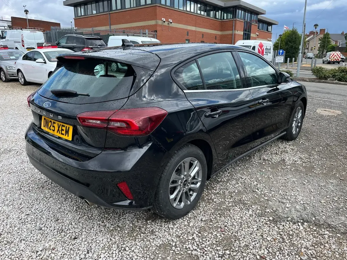 Used Ford Focus Titanium 100 HP (73 kW) 2025 Black Hatchback