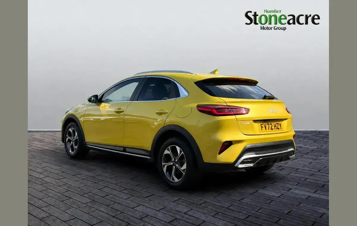 Used Kia XCeed 158 HP (116 kW) 2022 Yellow SUV
