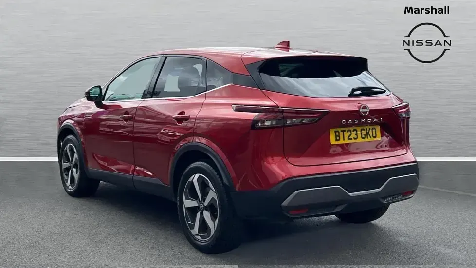 Used Nissan Qashqai N-Connecta 158 HP (116 kW) 2023 Red SUV