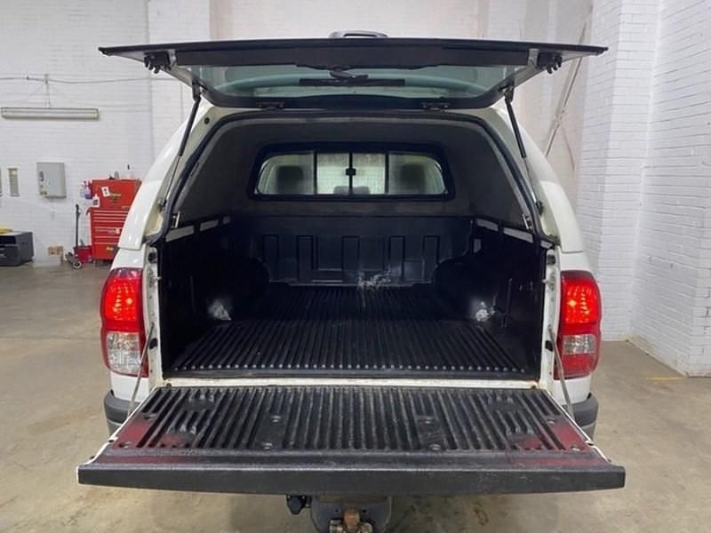 Used Toyota HiLux Active 148 HP (108 kW) 2020 White Pickup