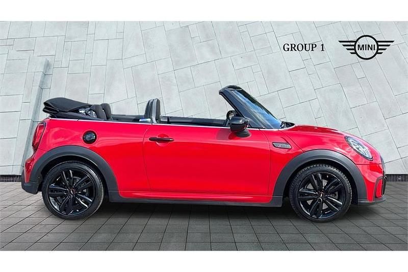 Used Mini Cooper S Cabriolet Sport 192 HP (141 kW) 2023 Red Cabriolet