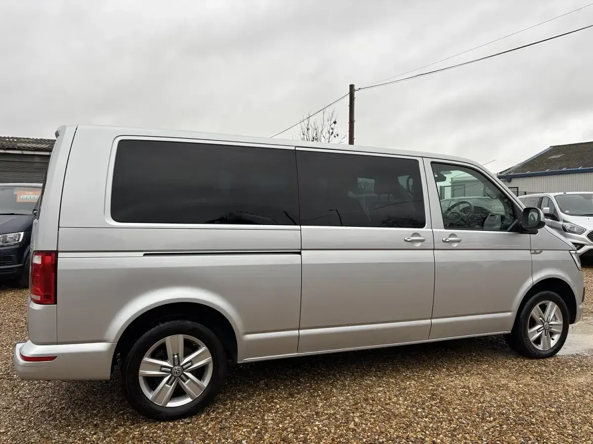 Used VW Caravelle SE 2017 Silver MPV