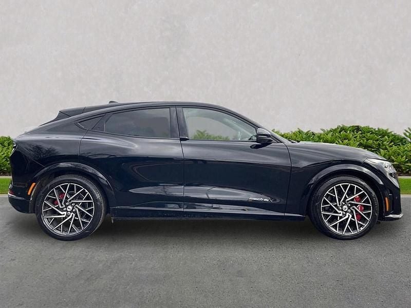 New Ford Mustang Extended Range 487 HP (358 kW) 2025 Black SUV