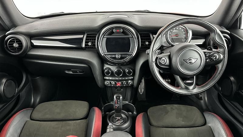 Used Mini John Cooper Works 228 HP (167 kW) 2019 Red Hatchback