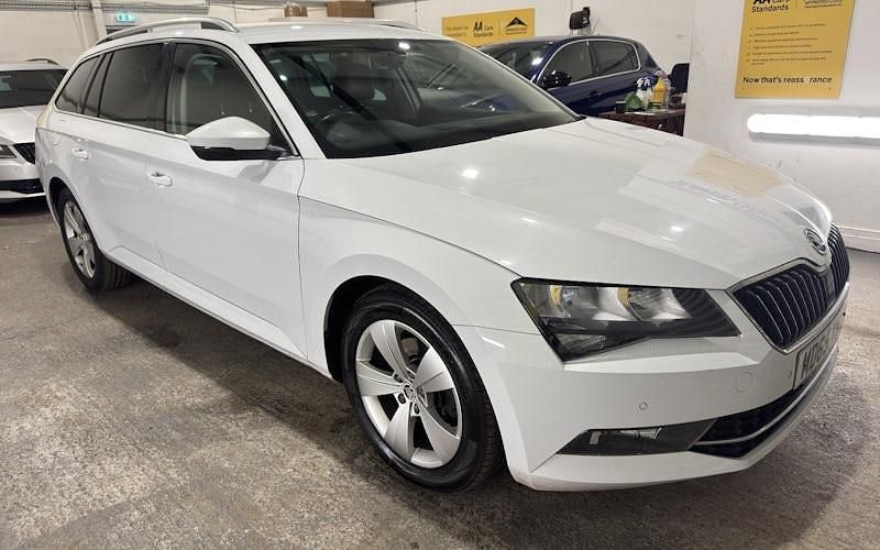 Used Skoda Superb Business Line 150 HP (110 kW) 2016 White Estate