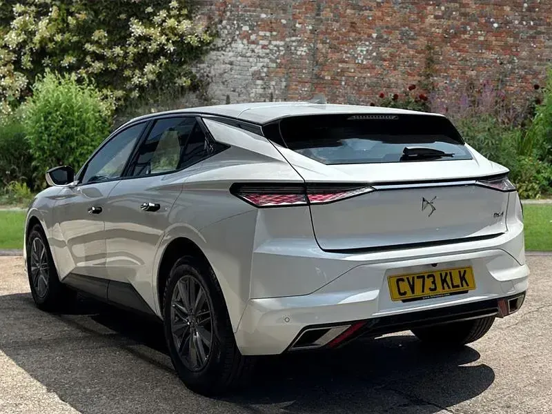 Used DS Automobiles DS4 Bastille 129 HP (94 kW) 2023 White SUV