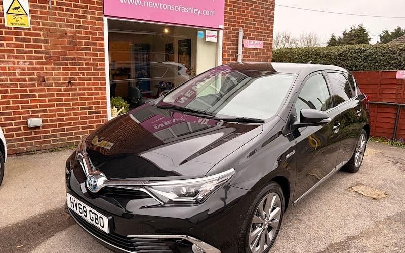 Used Toyota Auris Hybrid 136 HP (100 kW) 2019 Hatchback