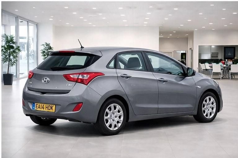 Used Hyundai i30 Classic 100 HP (73 kW) 2014 Grey Hatchback