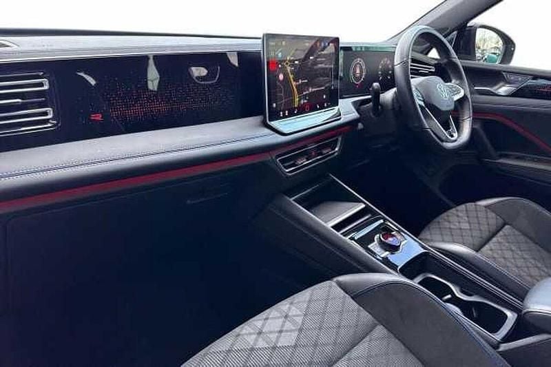 Used VW Tiguan R-line 272 HP (200 kW) 2024 White SUV