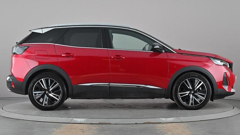 Used Peugeot 3008 Premium 222 HP (163 kW) 2022 Red SUV