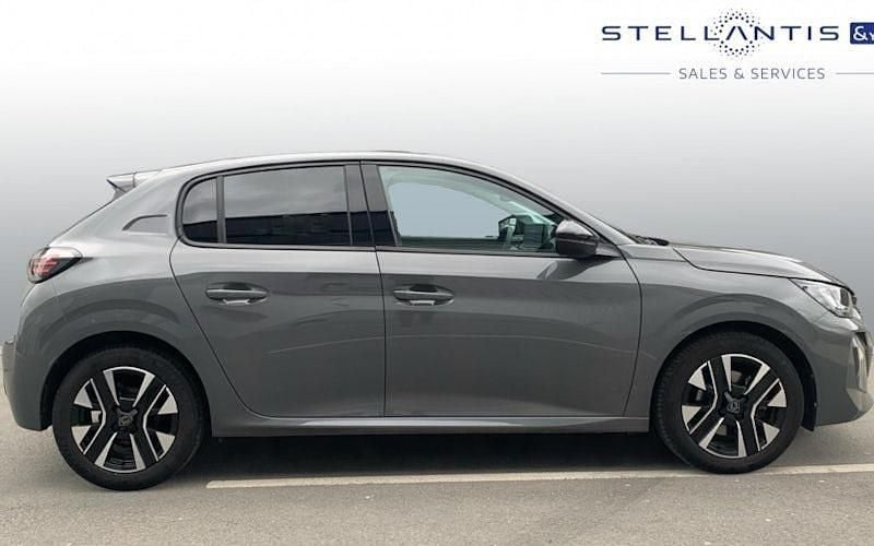 Used Peugeot 208 Allure 101 HP (74 kW) 2025 Hatchback
