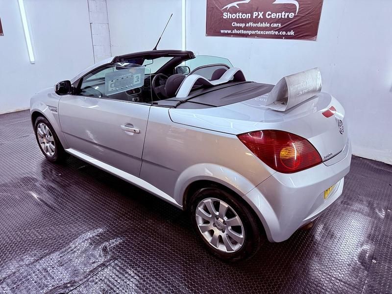 Used Vauxhall Tigra 90 HP (66 kW) 2007 Silver Cabriolet