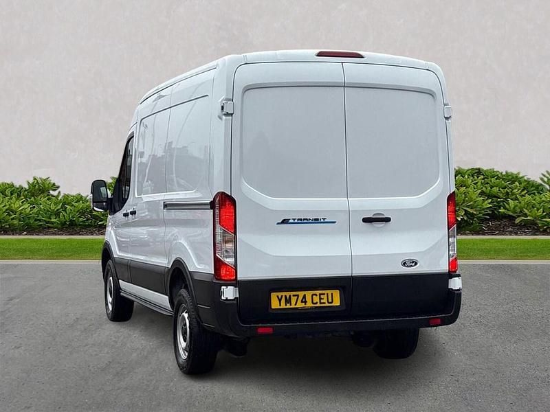Usado Ford E-Transit 197 kW (269 HP) 2024 Branco Van