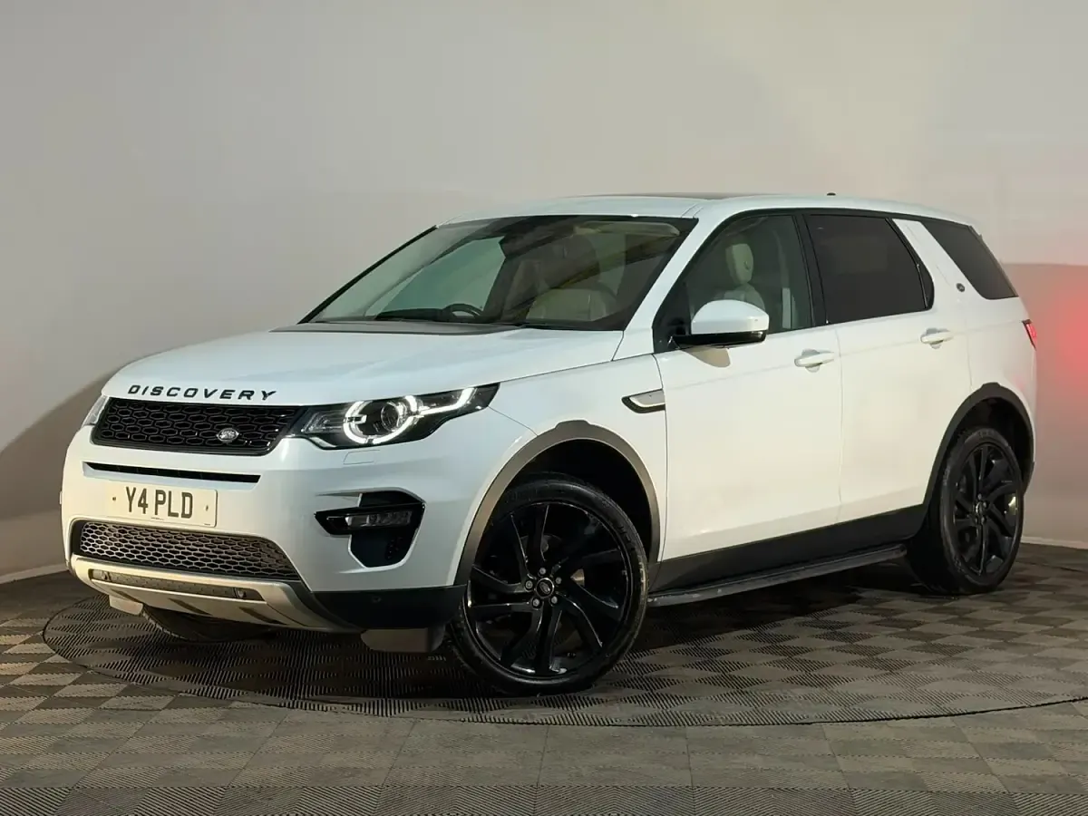 Used Land Rover Discovery Sport HSE 190 HP (139 kW) 2015 White SUV