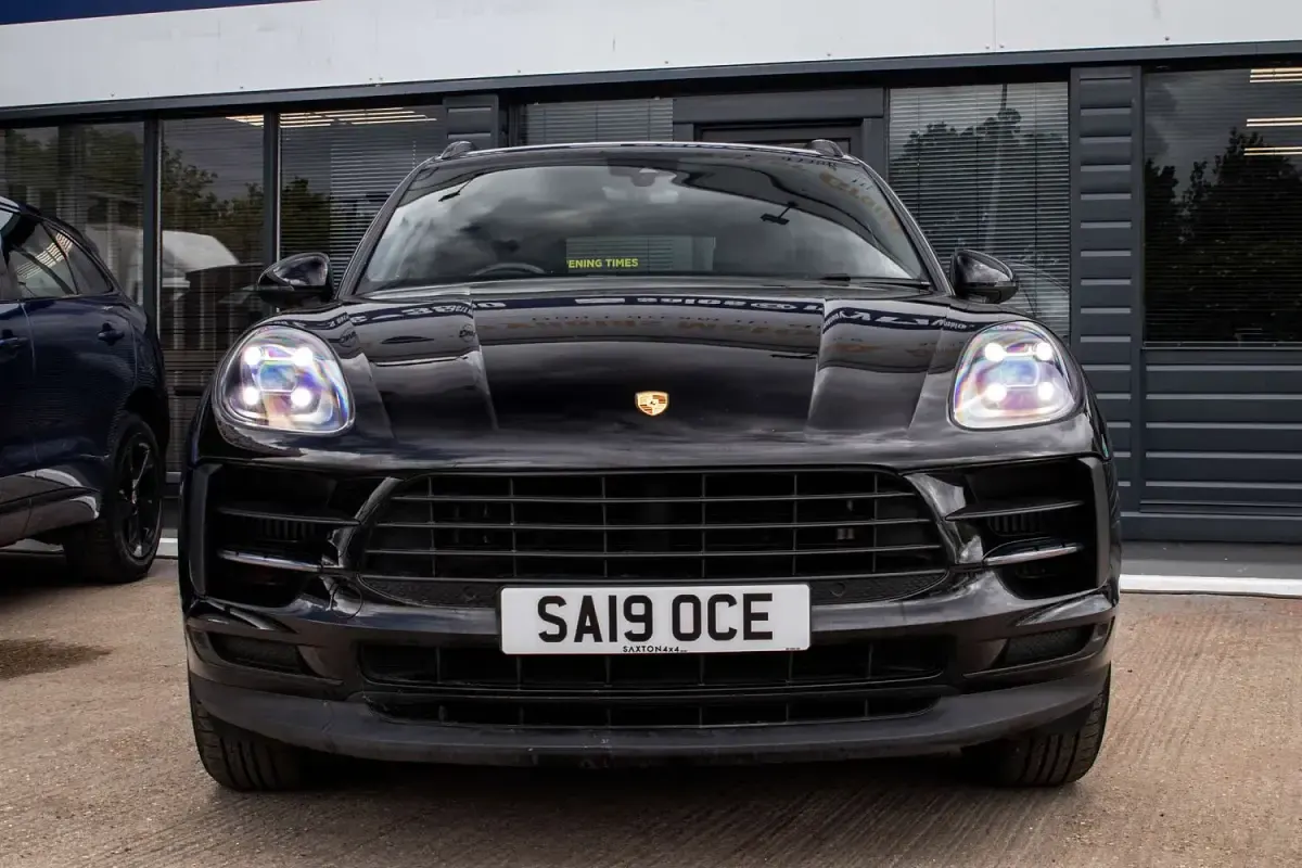 Used Porsche Macan 354 HP (260 kW) 2019 Black SUV