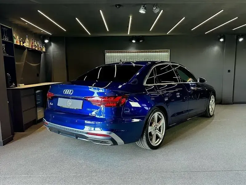 Used Audi A4 S-Line 147 HP (108 kW) 2022 Blue Sedan
