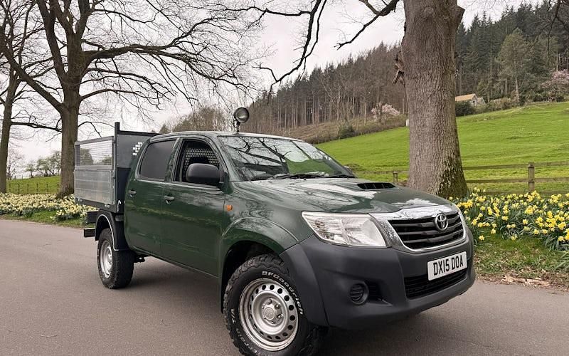 Used Toyota HiLux Active 144 HP (105 kW) 2015 Pickup