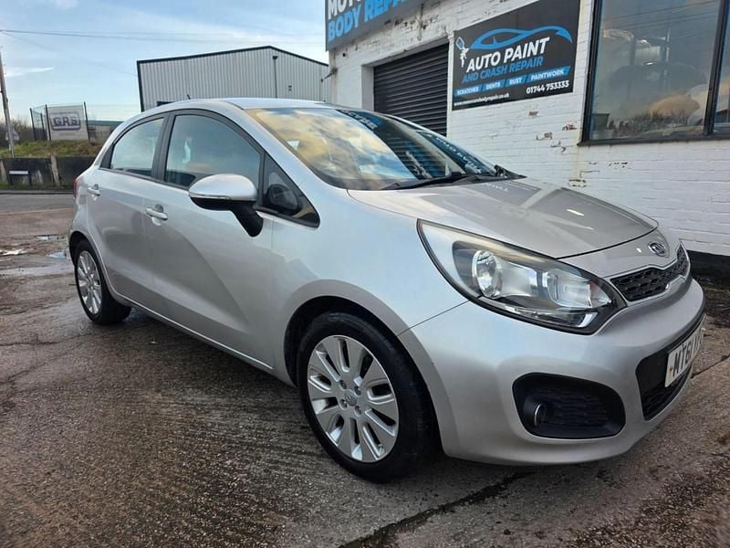 Used Kia Rio 2011 Silver Hatchback
