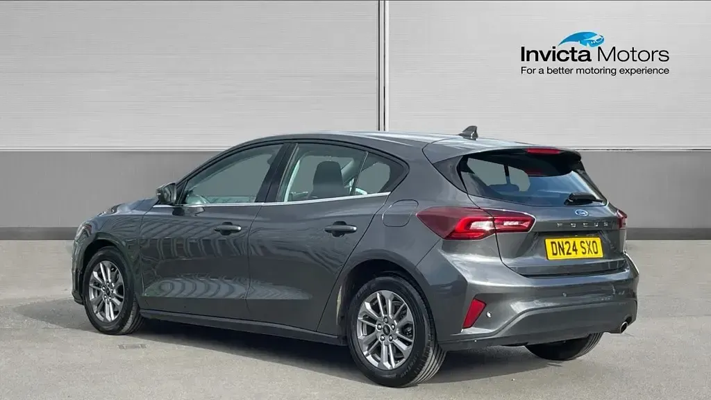 Used Ford Focus Titanium 125 HP (91 kW) 2024 Grey Hatchback