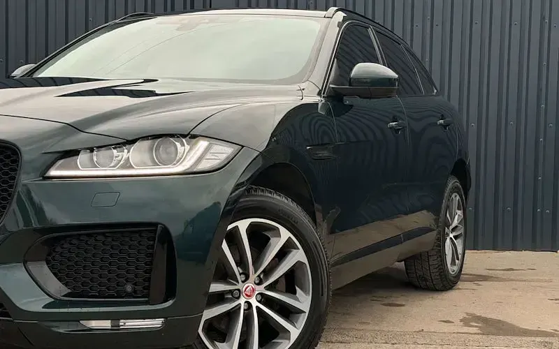 Used Jaguar F-Pace Portfolio 179 HP (131 kW) 2020 SUV