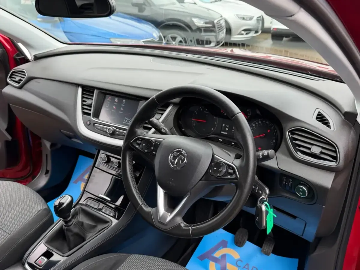 Second-hand Vauxhall Grandland X S 130 CP (95 kW) 2020 Roșu SUV