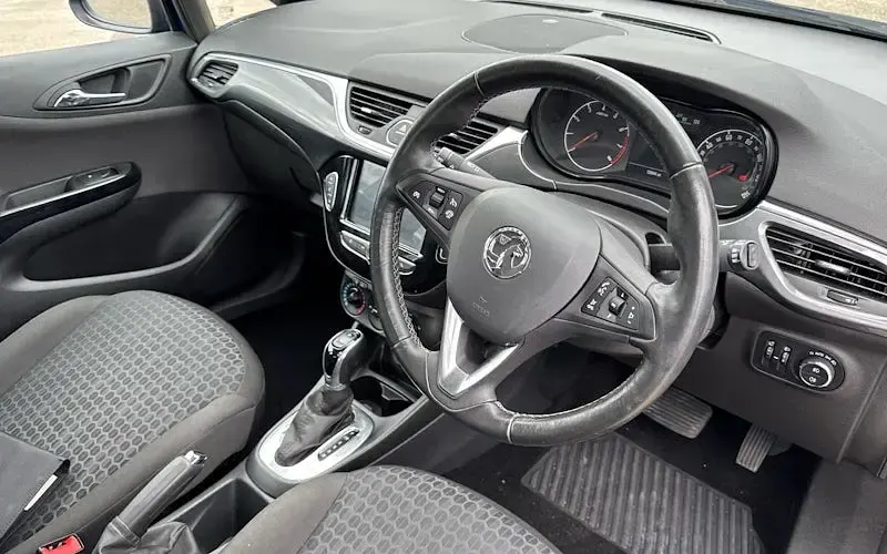 Used Vauxhall Corsa 90 HP (66 kW) 2018 Blue Hatchback