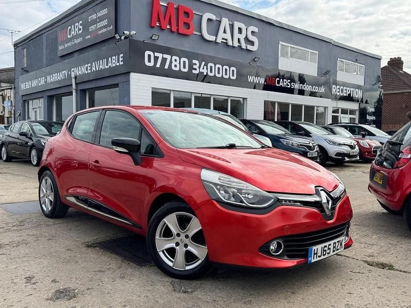 Red Used 2015 Renault Clio IV Dynamique Hatchback | £4,990 (Fair price) - Image 1/4