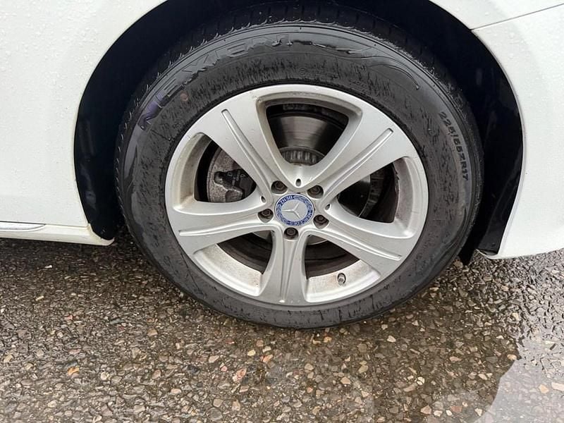 Used Mercedes E220 SE 2017 White Estate