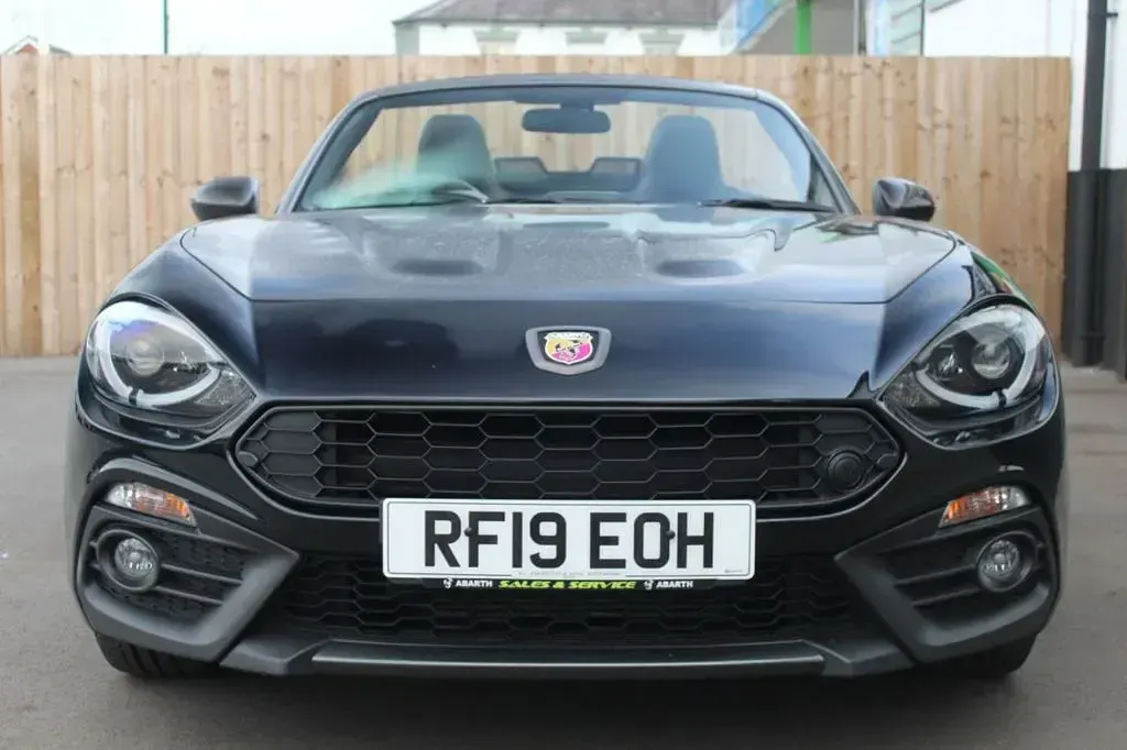 Used Abarth 124 Spider 170 HP (125 kW) 2019 Black Cabriolet