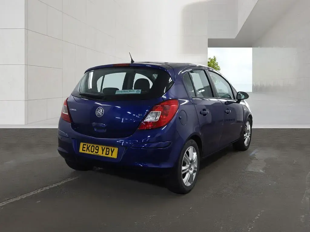 Used Vauxhall Corsa Design Edition 89 HP (65 kW) 2009 Blue Hatchback