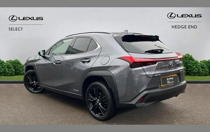 Used Lexus UX 250h 180 HP (132 kW) 2022 Grey SUV