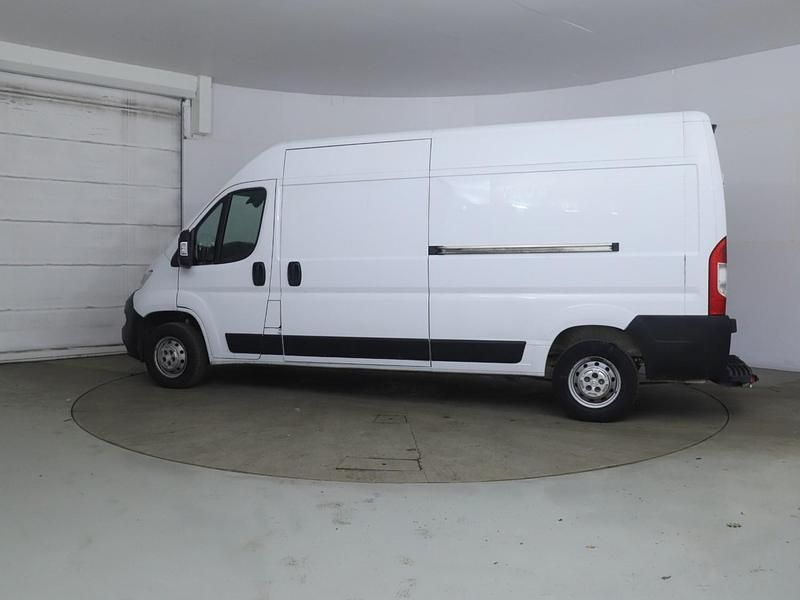 Used Citroën Relay 140 HP (102 kW) 2022 White Van
