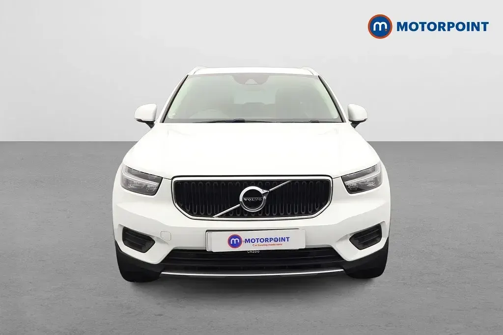 Usado Volvo XC40 Momentum 163 HP (119 kW) 2020 Branco SUV