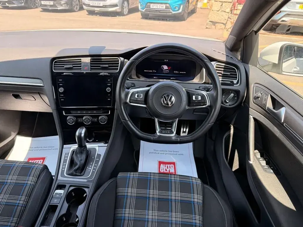 Used VW Golf VII GTE 204 HP (150 kW) 2020 White Hatchback