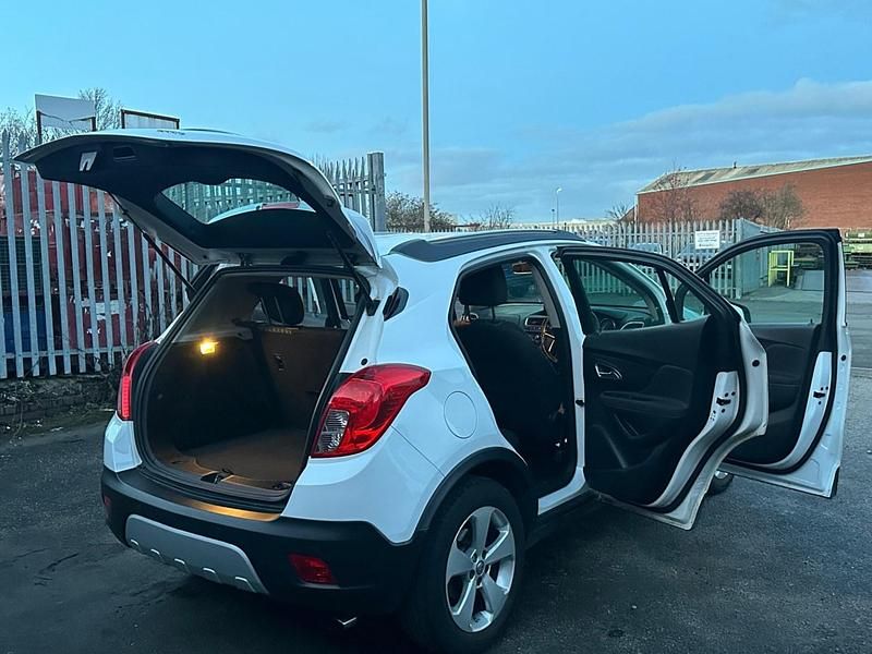 Used Vauxhall Mokka 2016 White SUV