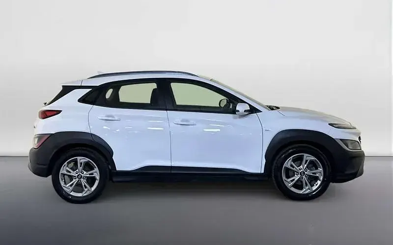 Used Hyundai Kona SE 120 HP (88 kW) 2022 White SUV