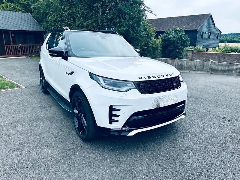 White Used 2023 Land Rover Discovery 5 HSE Dynamic SUV | £39,995 (Fair price) - Image 1/4