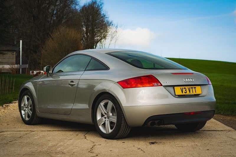 Used Audi TT 197 HP (144 kW) 2010 Beige Coupe