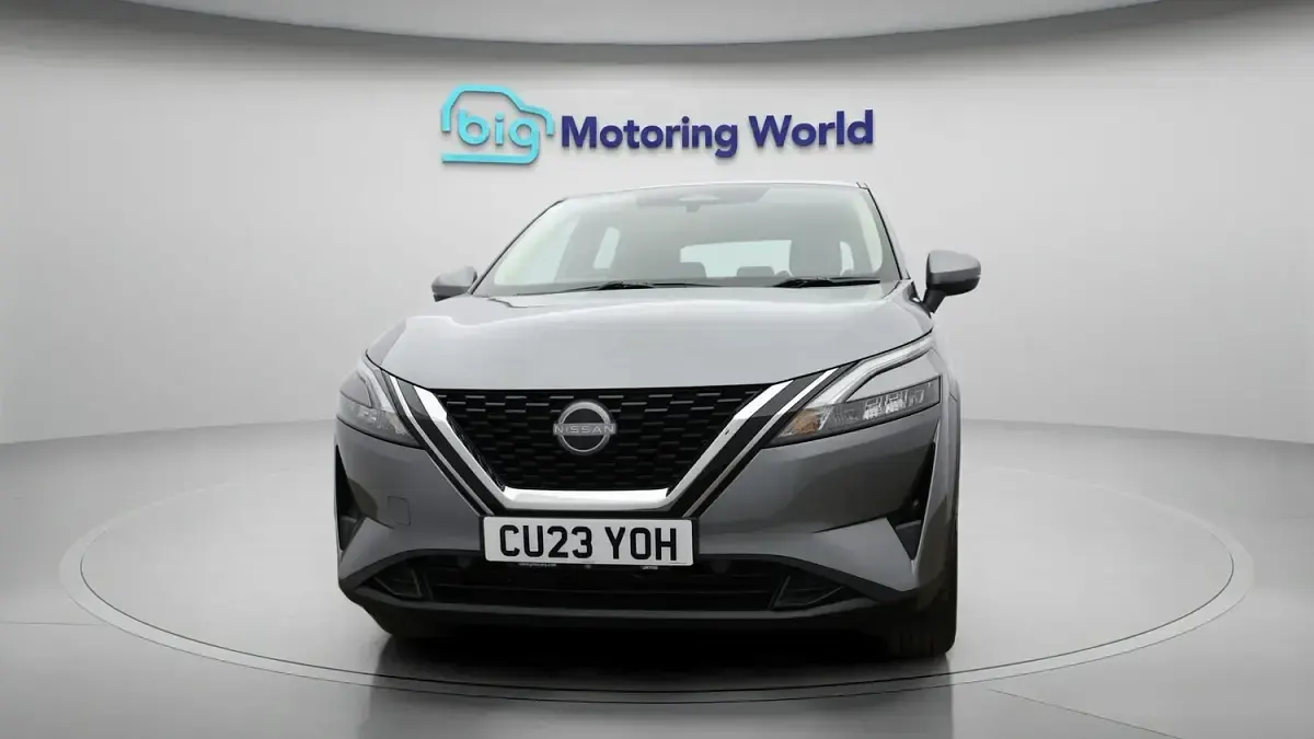 Used Nissan Qashqai Acenta Premium 140 HP (102 kW) 2023 Grey SUV