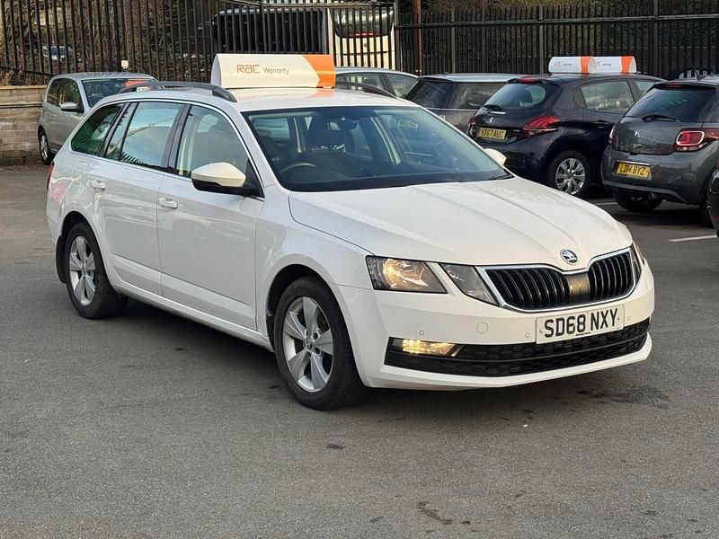 Used Skoda Octavia SE Technology 115 HP (84 kW) 2018 White Estate