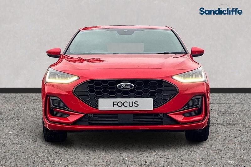 New Ford Focus ST-Line X 125 HP (91 kW) 2025 Race red (standard colour) Hatchback