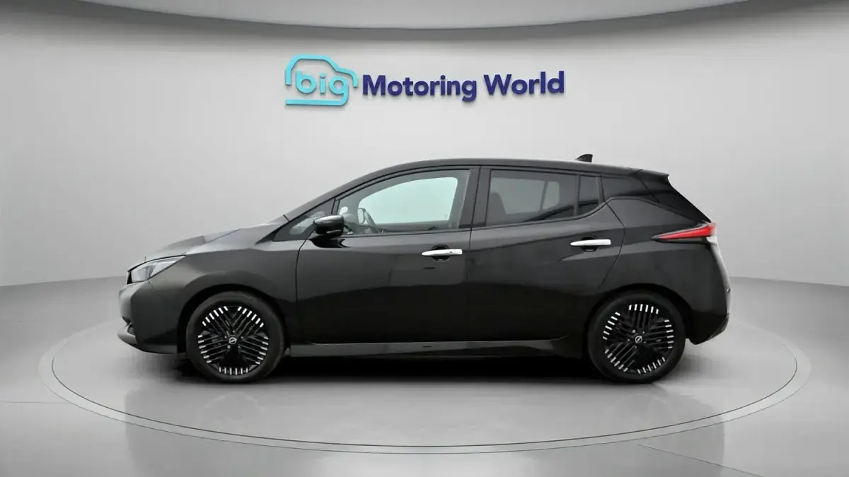 Used Nissan Leaf N-Connecta 110 kW (150 HP) 2023 Black Hatchback